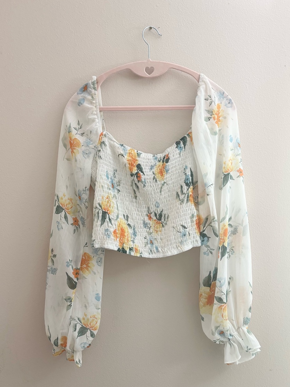 5/$15 🩷 Windsor White Sheer Floral Ruffle Crop Blouse - Picture 6 of 6